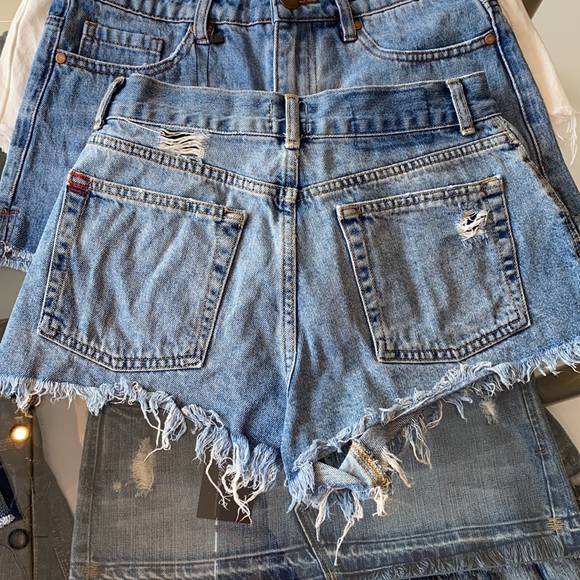 Urban Outfitters Jean Shorts - Picture 3 of 3